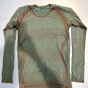 Lululemon Men’s Shirt